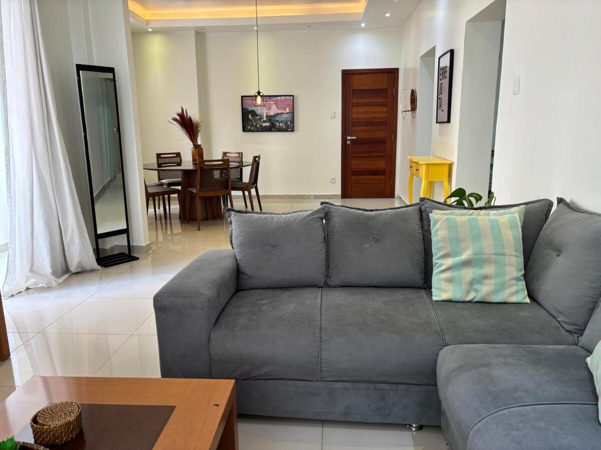Great 3br Apartment- Only 2 Blocks From The Beach! * Río de Janeiro